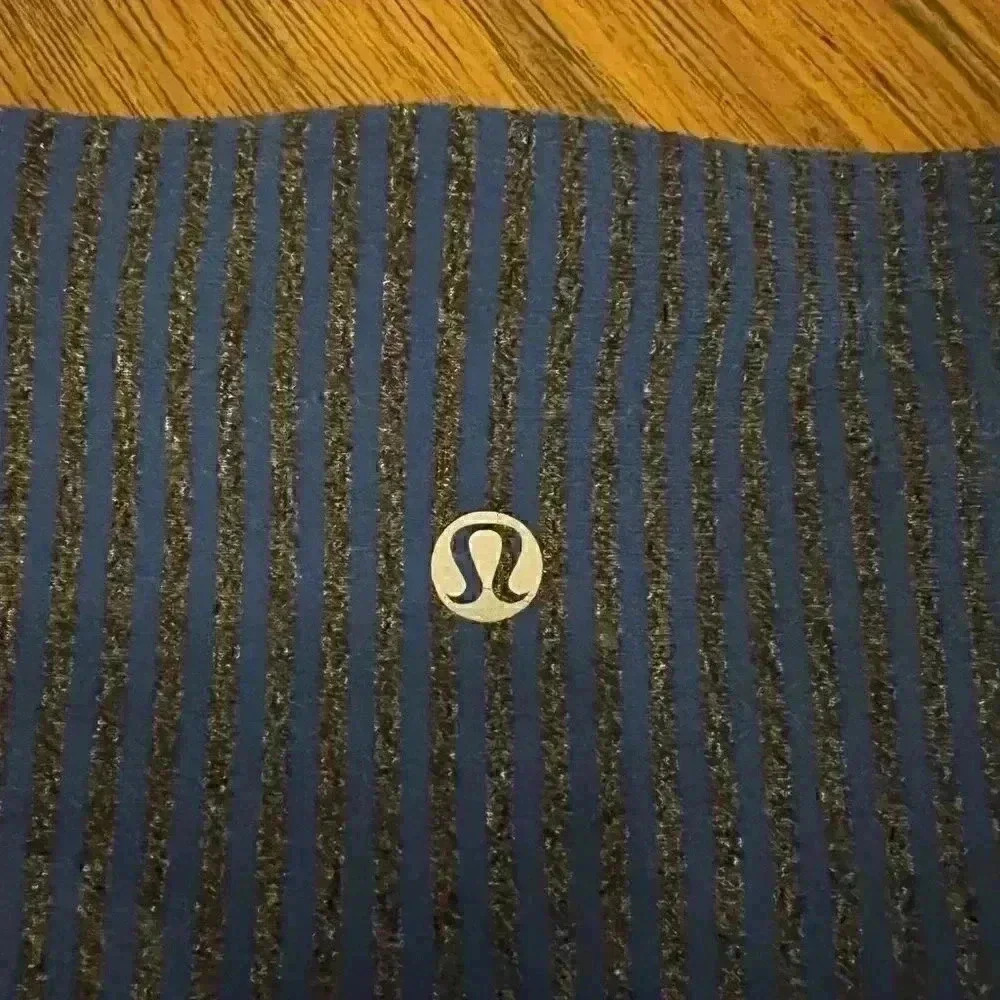 Lululemon Wunder Under HR Legging In Blue Stripe -Size 8 - Picture 4 of 5